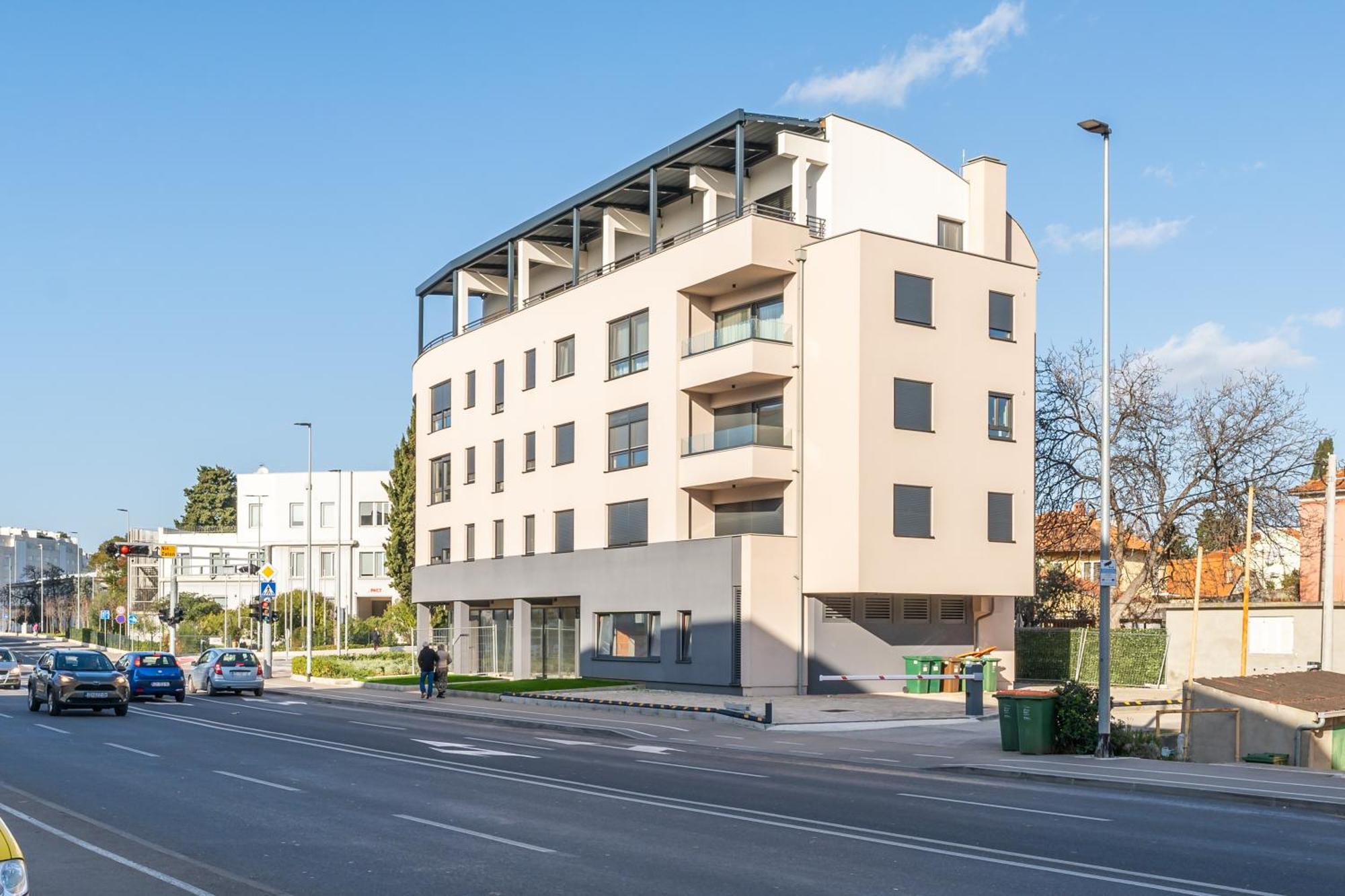 Tres Fenestras Zadar - Private Parking公寓 外观 照片